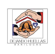 adoptando huellitas.